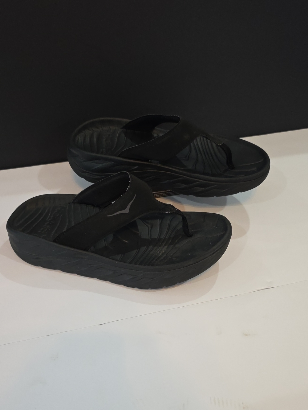 Hoka Black Women's Platform Thong Sandals Size 8
